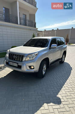 Внедорожник / Кроссовер Toyota Land Cruiser Prado 2010 в 