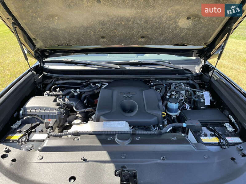 Внедорожник / Кроссовер Toyota Land Cruiser Prado 2022 в Черкассах
