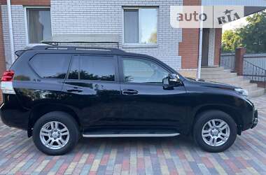 Позашляховик / Кросовер Toyota Land Cruiser Prado 2010 в Києві