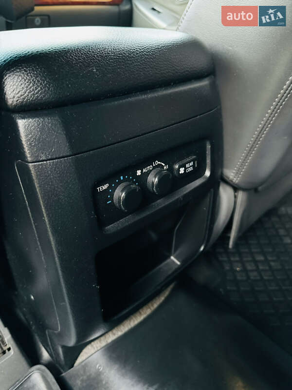 Внедорожник / Кроссовер Toyota Land Cruiser Prado 2005 в Ахтырке