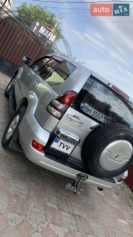 Внедорожник / Кроссовер Toyota Land Cruiser Prado 2004 в Первомайске