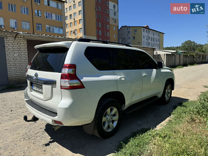 Внедорожник / Кроссовер Toyota Land Cruiser Prado 2014 в Харькове