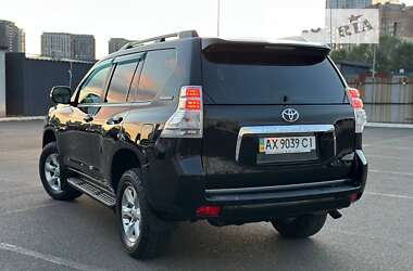 Внедорожник / Кроссовер Toyota Land Cruiser Prado 2011 в Киеве