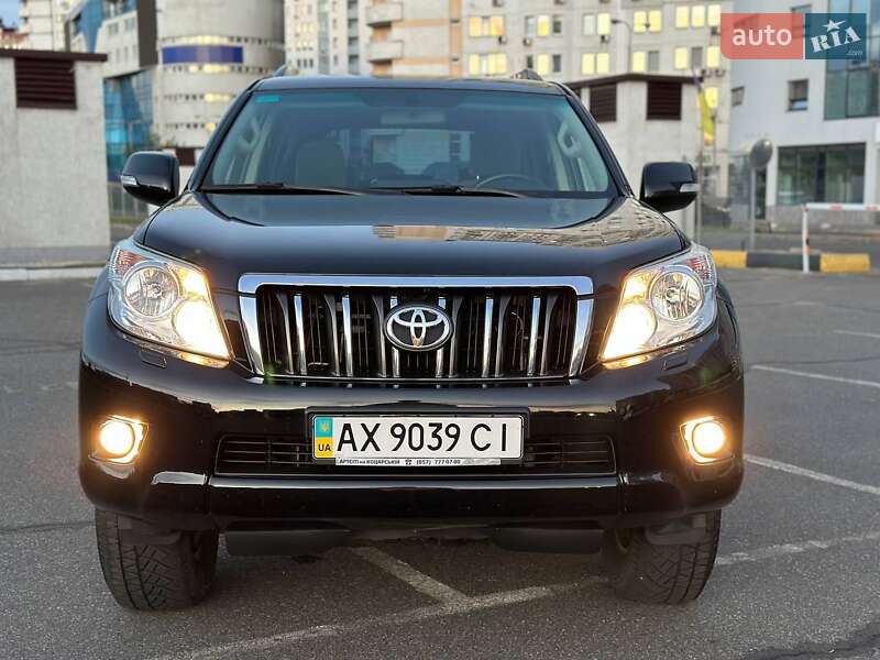 Позашляховик / Кросовер Toyota Land Cruiser Prado 2011 в Києві