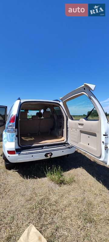 Внедорожник / Кроссовер Toyota Land Cruiser Prado 2005 в Вишневом