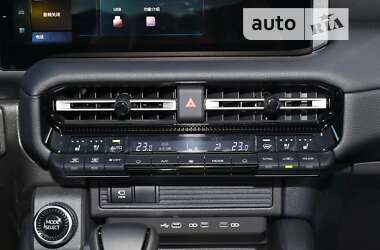 Внедорожник / Кроссовер Toyota Land Cruiser Prado 2024 в 