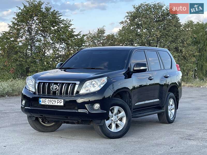 Внедорожник / Кроссовер Toyota Land Cruiser Prado 2010 в Днепре