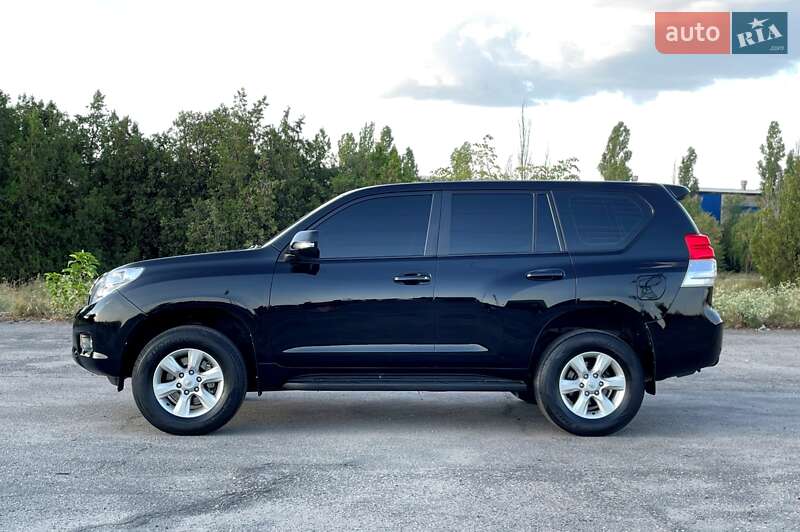 Внедорожник / Кроссовер Toyota Land Cruiser Prado 2010 в Днепре