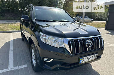 Позашляховик / Кросовер Toyota Land Cruiser Prado 2017 в 