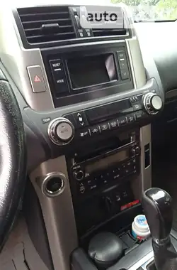 Toyota Land Cruiser Prado 2011