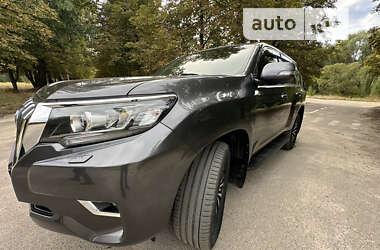 Позашляховик / Кросовер Toyota Land Cruiser Prado 2019 в Звенигородці