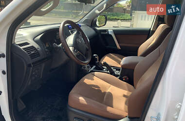 Позашляховик / Кросовер Toyota Land Cruiser Prado 2022 в 
