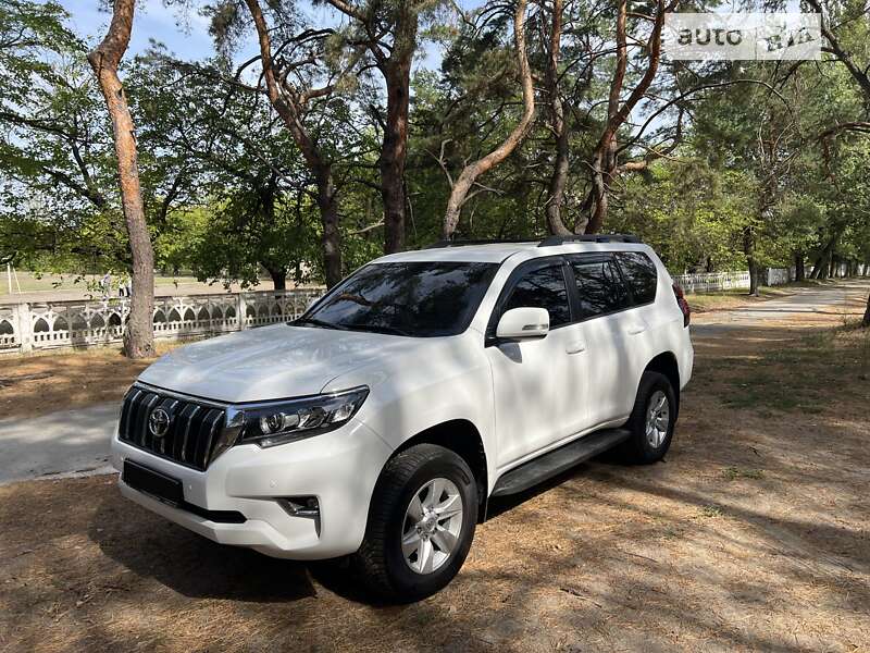Внедорожник / Кроссовер Toyota Land Cruiser Prado 2017 в Днепре фото 26 Внедорожник / Кроссовер Toyota Land Cruiser Prado 2017 в Днепре