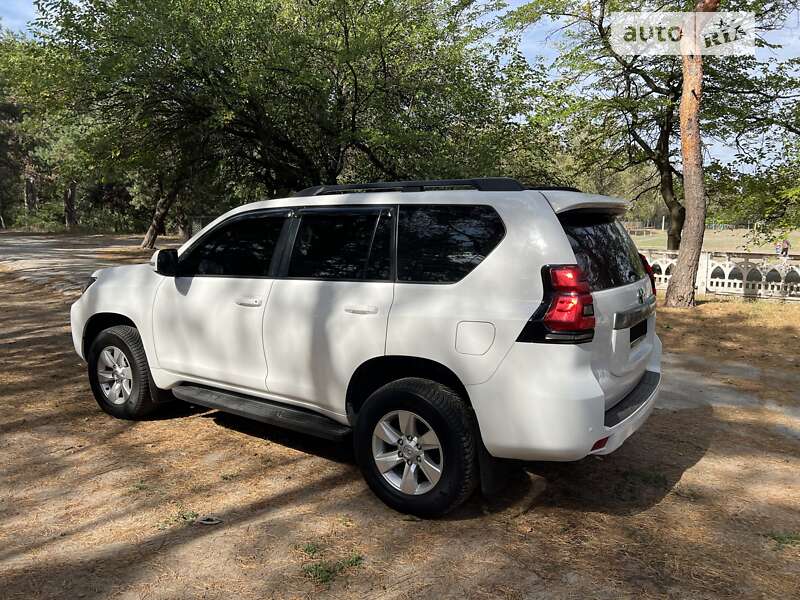 Внедорожник / Кроссовер Toyota Land Cruiser Prado 2017 в Днепре фото 30 Внедорожник / Кроссовер Toyota Land Cruiser Prado 2017 в Днепре