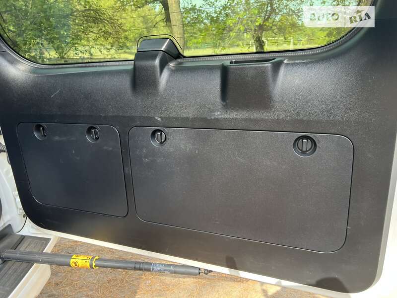 Внедорожник / Кроссовер Toyota Land Cruiser Prado 2017 в Днепре фото 54 Внедорожник / Кроссовер Toyota Land Cruiser Prado 2017 в Днепре