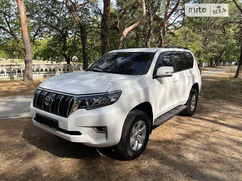 Внедорожник / Кроссовер Toyota Land Cruiser Prado 2017 в Днепре фото 84 Внедорожник / Кроссовер Toyota Land Cruiser Prado 2017 в Днепре