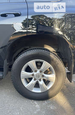 Внедорожник / Кроссовер Toyota Land Cruiser Prado 2011 в Харькове