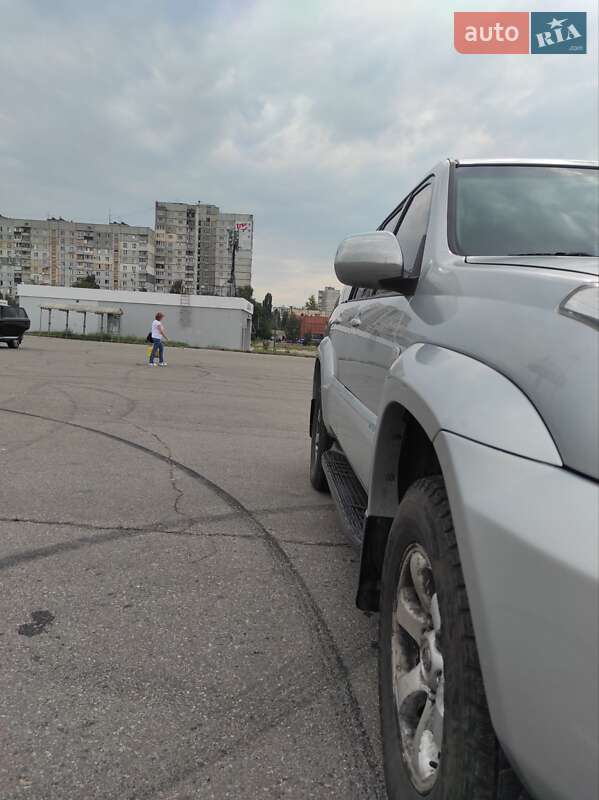 Внедорожник / Кроссовер Toyota Land Cruiser Prado 2004 в Харькове