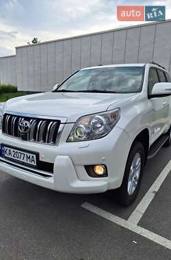 Внедорожник / Кроссовер Toyota Land Cruiser Prado 2010 в Киеве