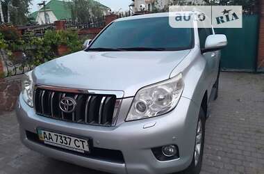 Позашляховик / Кросовер Toyota Land Cruiser Prado 2011 в Києві