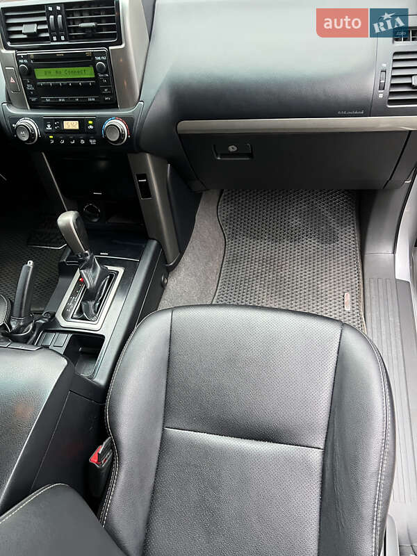 Внедорожник / Кроссовер Toyota Land Cruiser Prado 2011 в Виннице