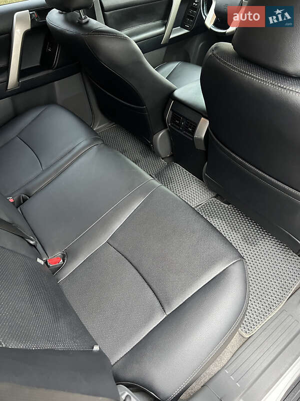 Внедорожник / Кроссовер Toyota Land Cruiser Prado 2011 в Виннице