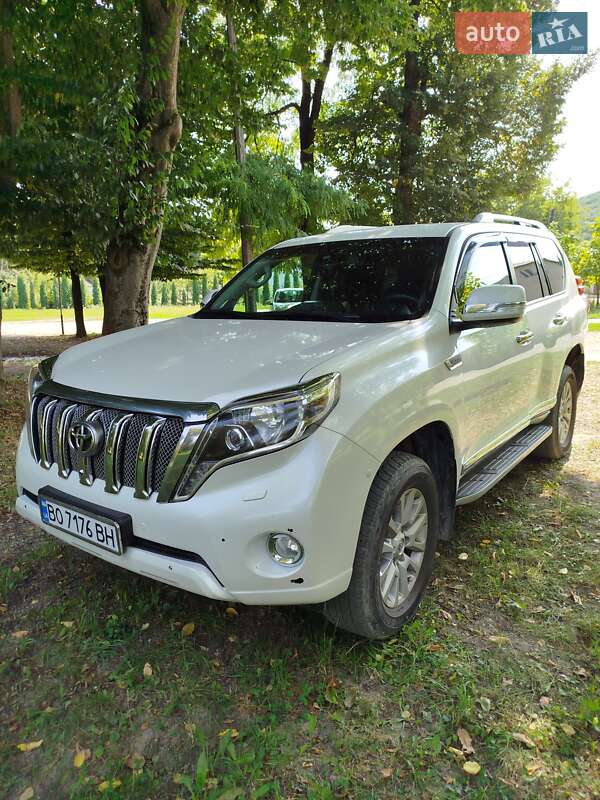 Позашляховик / Кросовер Toyota Land Cruiser Prado 2016 в Чорткові