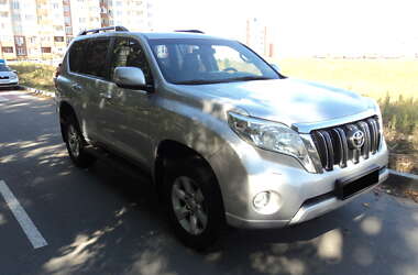 Позашляховик / Кросовер Toyota Land Cruiser Prado 2015 в Києві