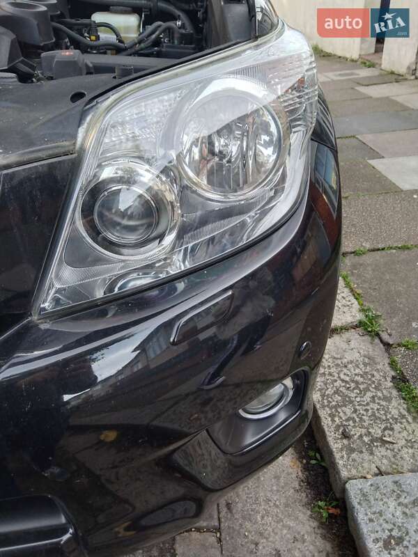 Позашляховик / Кросовер Toyota Land Cruiser Prado 2010 в Краматорську