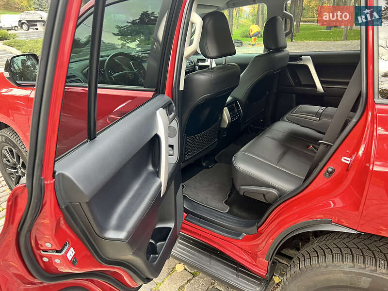 Внедорожник / Кроссовер Toyota Land Cruiser Prado 2021 в Киеве
