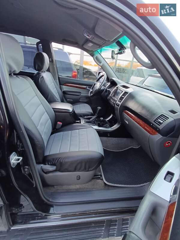 Внедорожник / Кроссовер Toyota Land Cruiser Prado 2005 в Черновцах