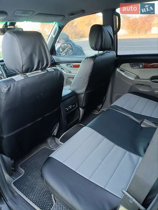 Внедорожник / Кроссовер Toyota Land Cruiser Prado 2005 в Черновцах