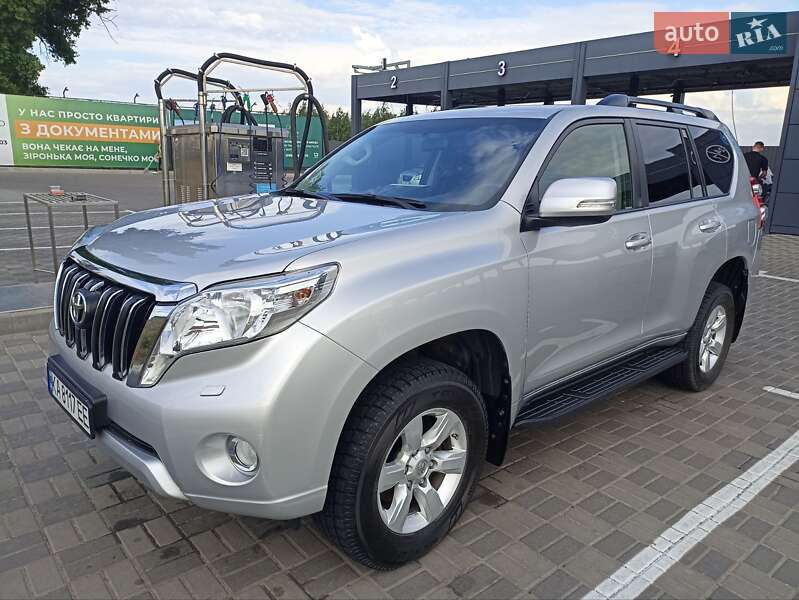 Toyota Land Cruiser Prado 2015