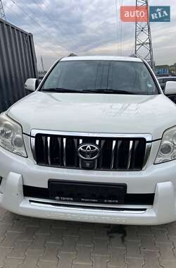 Внедорожник / Кроссовер Toyota Land Cruiser Prado 2011 в Киеве