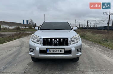 Внедорожник / Кроссовер Toyota Land Cruiser Prado 2010 в 