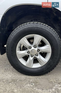 Внедорожник / Кроссовер Toyota Land Cruiser Prado 2010 в 