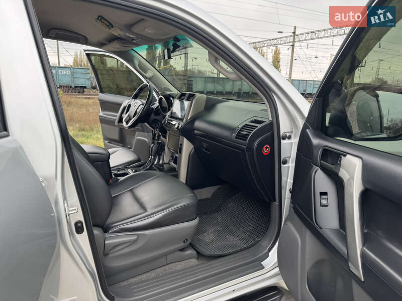 Позашляховик / Кросовер Toyota Land Cruiser Prado 2010 в Подільську