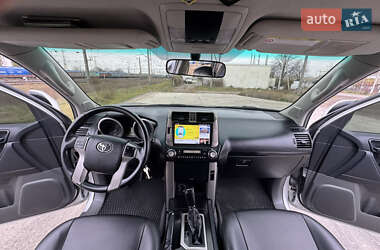 Внедорожник / Кроссовер Toyota Land Cruiser Prado 2010 в 
