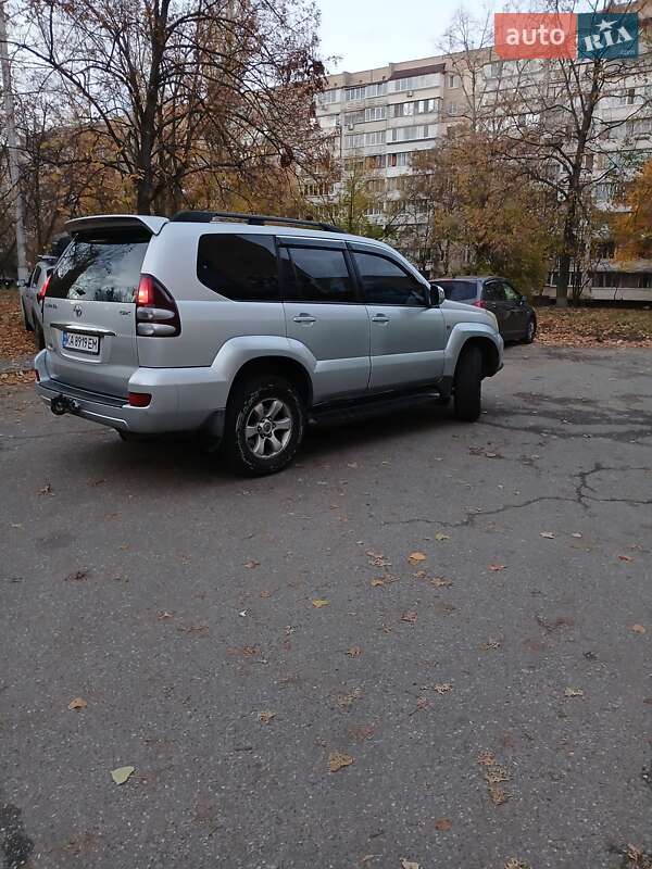 Внедорожник / Кроссовер Toyota Land Cruiser Prado 2007 в Киеве