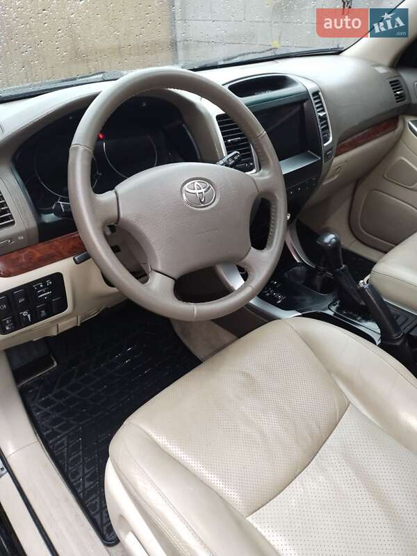 Внедорожник / Кроссовер Toyota Land Cruiser Prado 2005 в Одессе