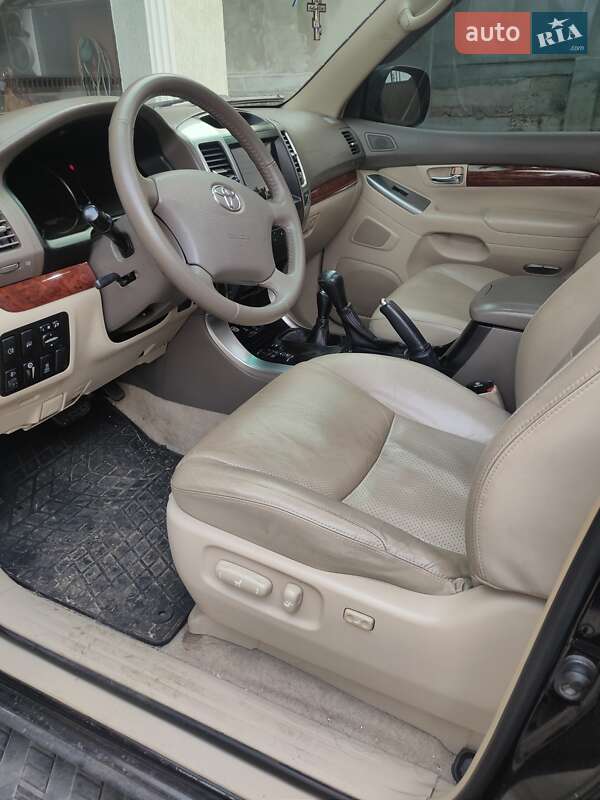 Внедорожник / Кроссовер Toyota Land Cruiser Prado 2005 в Одессе