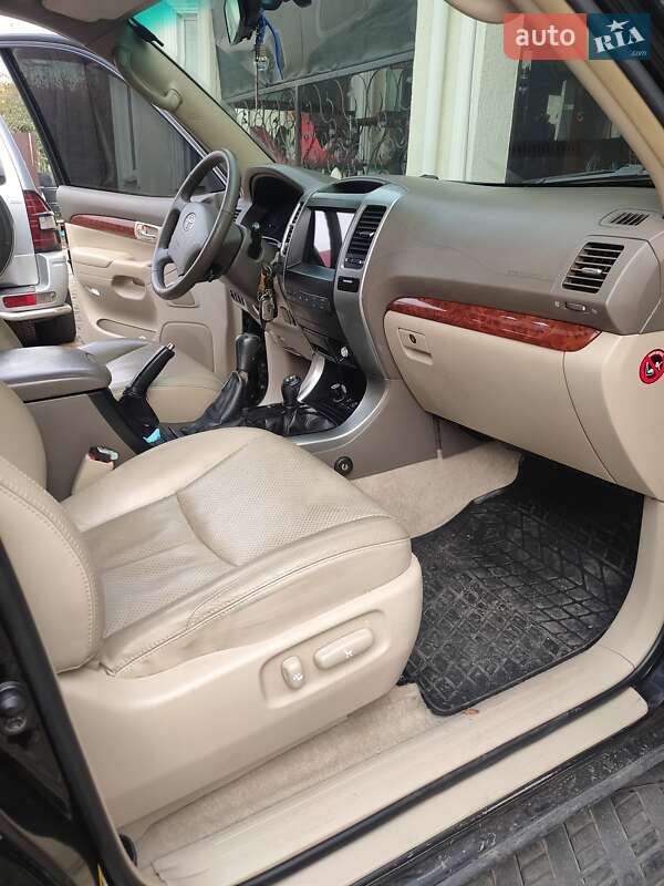 Внедорожник / Кроссовер Toyota Land Cruiser Prado 2005 в Одессе