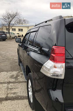 Внедорожник / Кроссовер Toyota Land Cruiser Prado 2010 в 