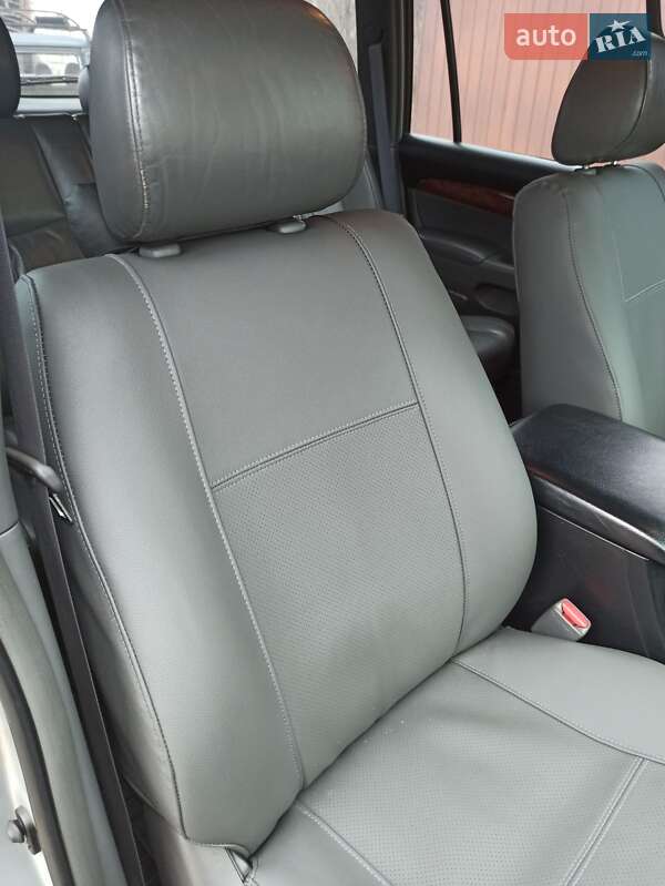 Внедорожник / Кроссовер Toyota Land Cruiser Prado 2004 в Харькове