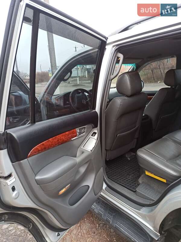 Внедорожник / Кроссовер Toyota Land Cruiser Prado 2004 в Харькове