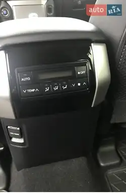 Toyota Land Cruiser Prado 2022