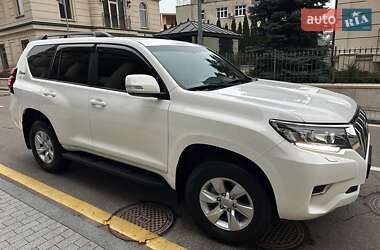 Позашляховик / Кросовер Toyota Land Cruiser Prado 2022 в Києві