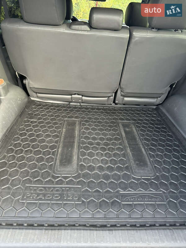 Позашляховик / Кросовер Toyota Land Cruiser Prado 2008 в Києві