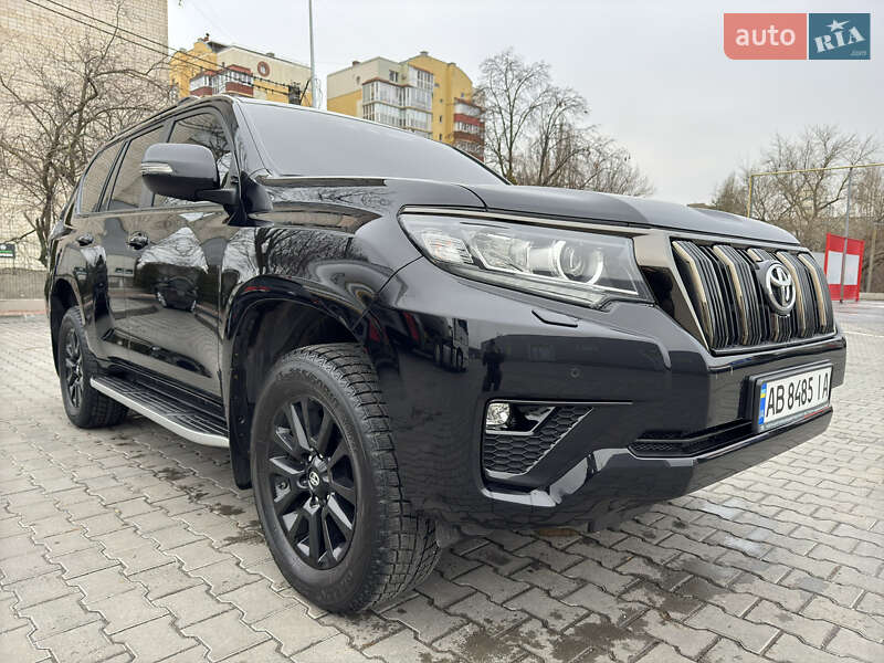 Внедорожник / Кроссовер Toyota Land Cruiser Prado 2021 в 