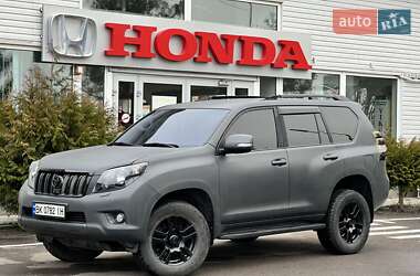 Позашляховик / Кросовер Toyota Land Cruiser Prado 2010 в Рівному